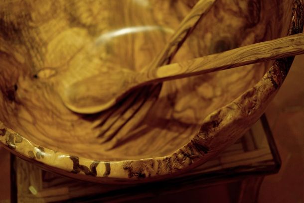 Saladier en bois d'olivier par Dubosq et fils - Artisans Tourrettes sur loup